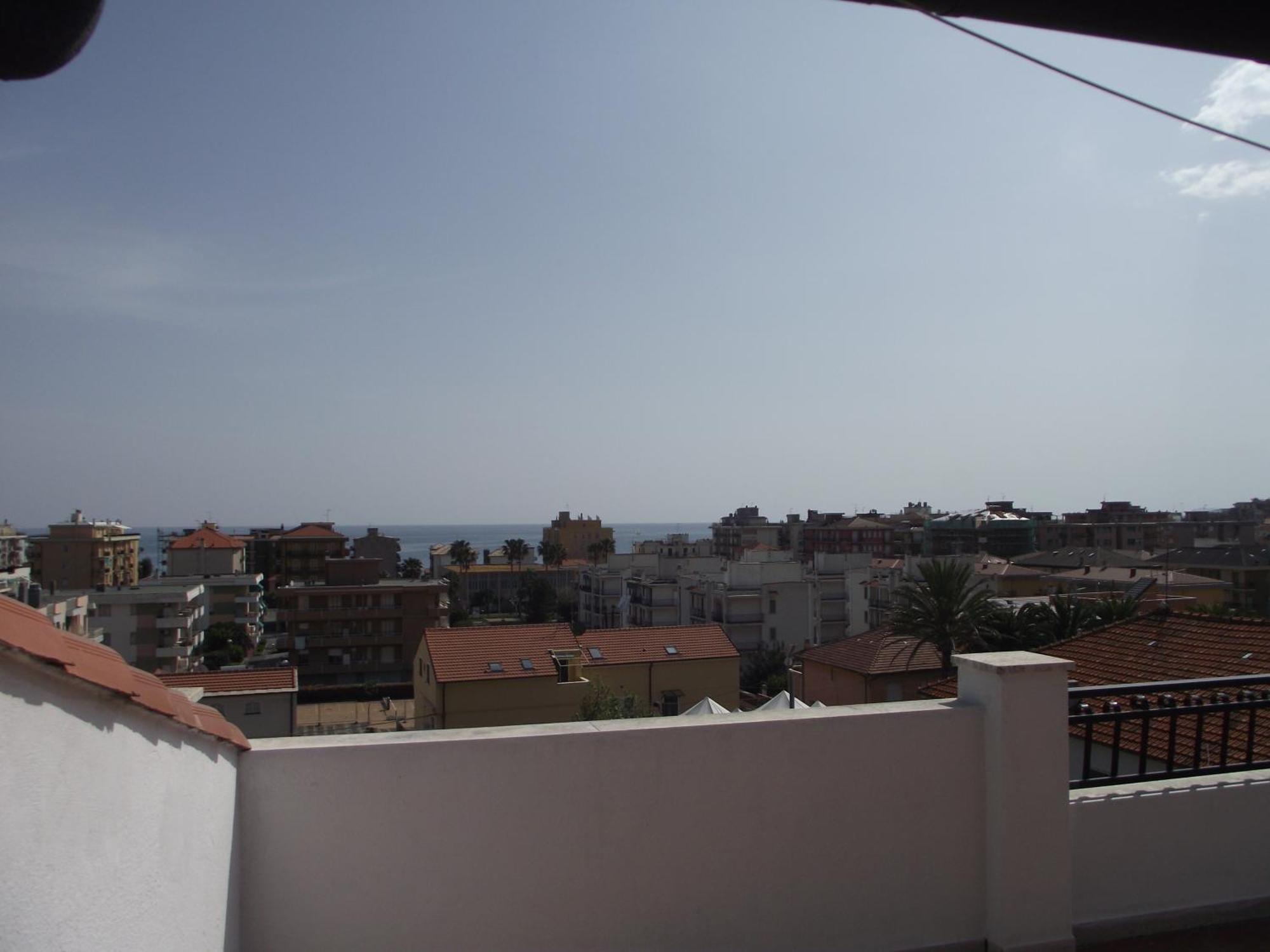 Riviera Apartments Pietra Ligure Exteriör bild
