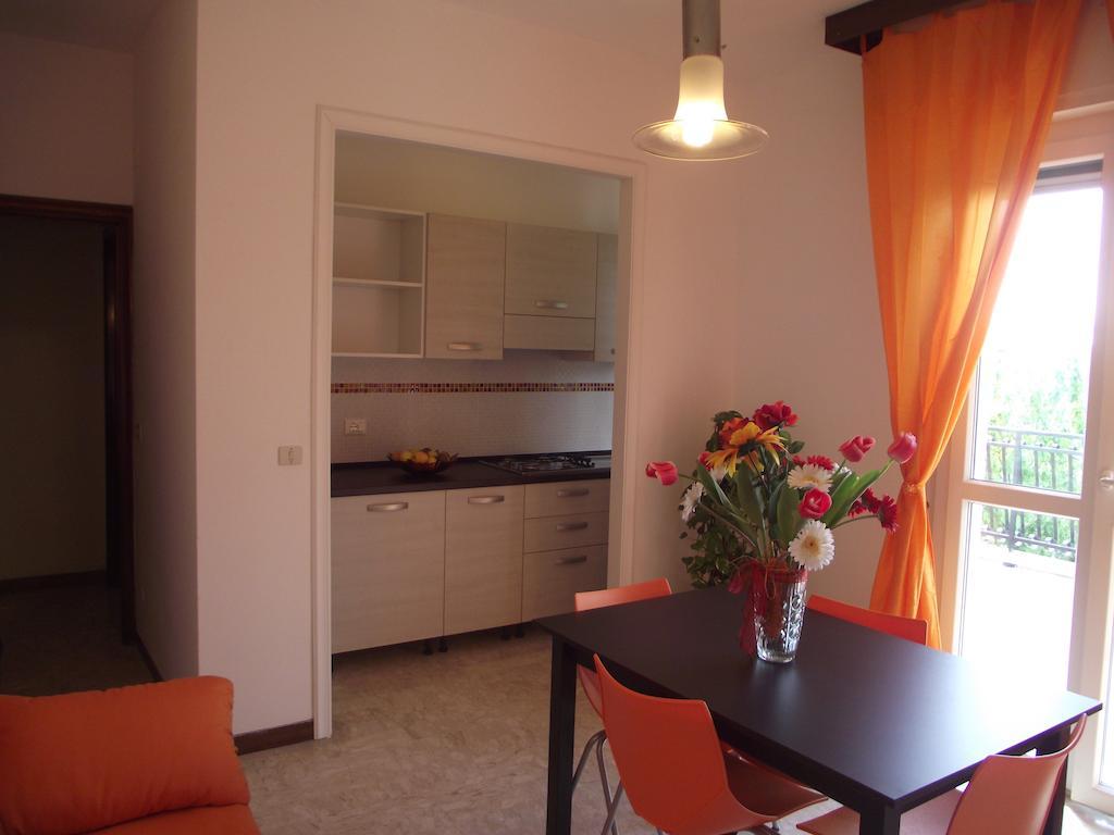 Riviera Apartments Pietra Ligure Rum bild