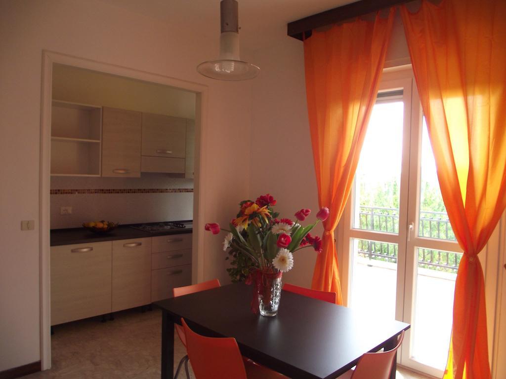 Riviera Apartments Pietra Ligure Rum bild